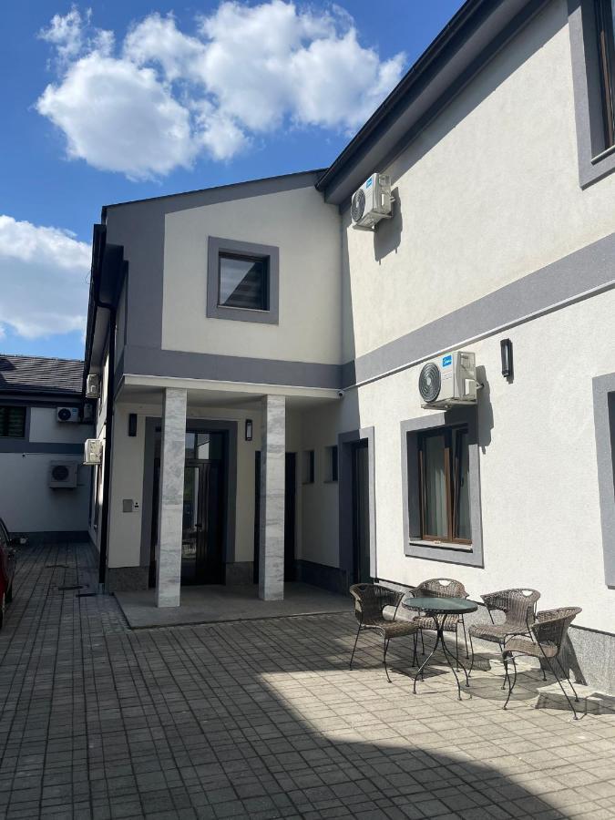 Morpheus Apartmani Sremska Mitrovica Dış mekan fotoğraf